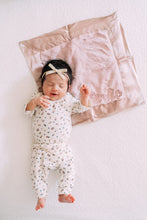 Load image into Gallery viewer, Little Giraffe Baby Blanket- Mini
